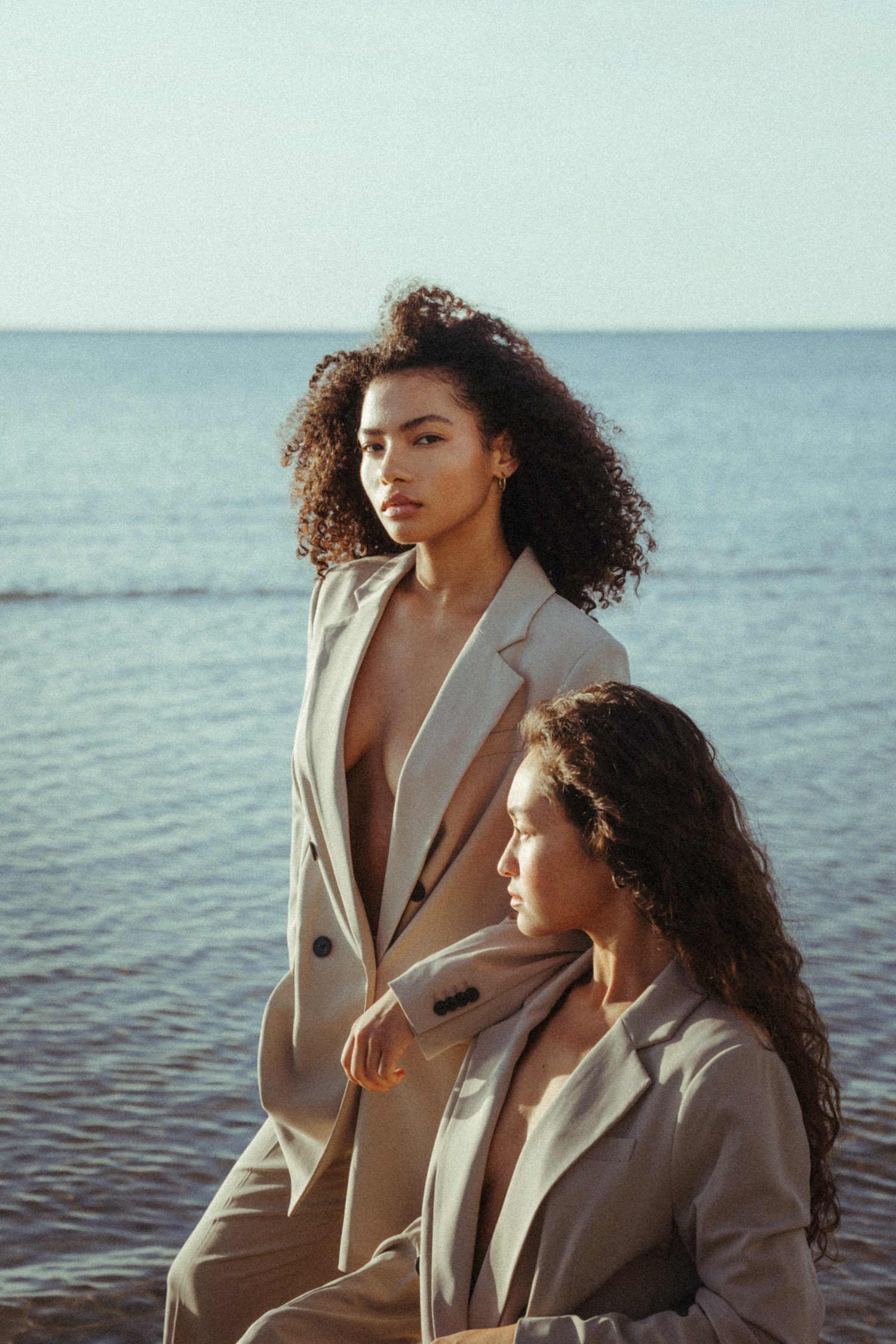 Masha Sakhno is an editorial wedding photographer in Honolulu, Hawaii.