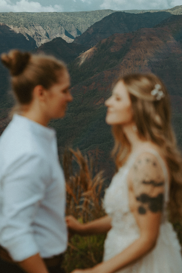 Masha Sakhno is a Hawaii elopement photographer specializing in adventure sessions.