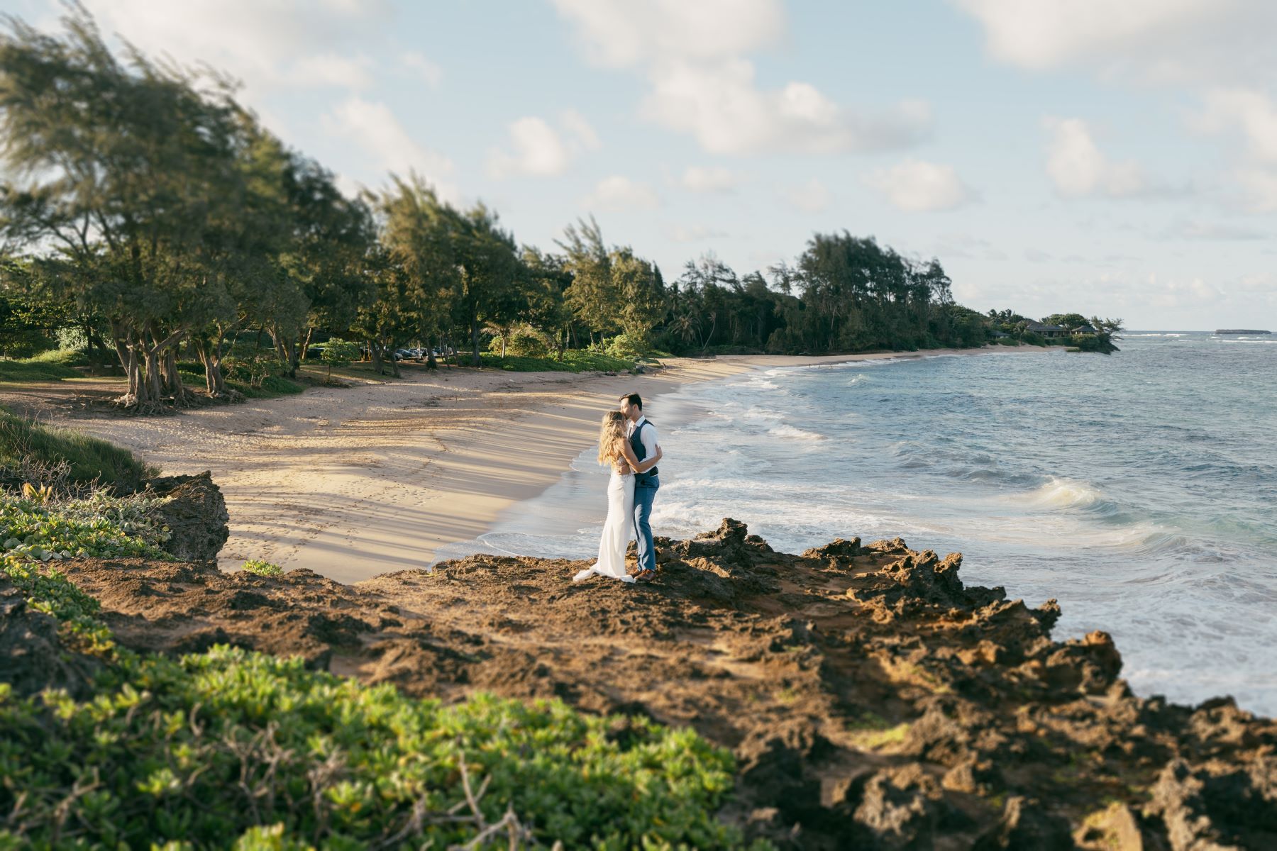 An iconic location for your elopement on Oahu captured by Masha Sakhno Photo.