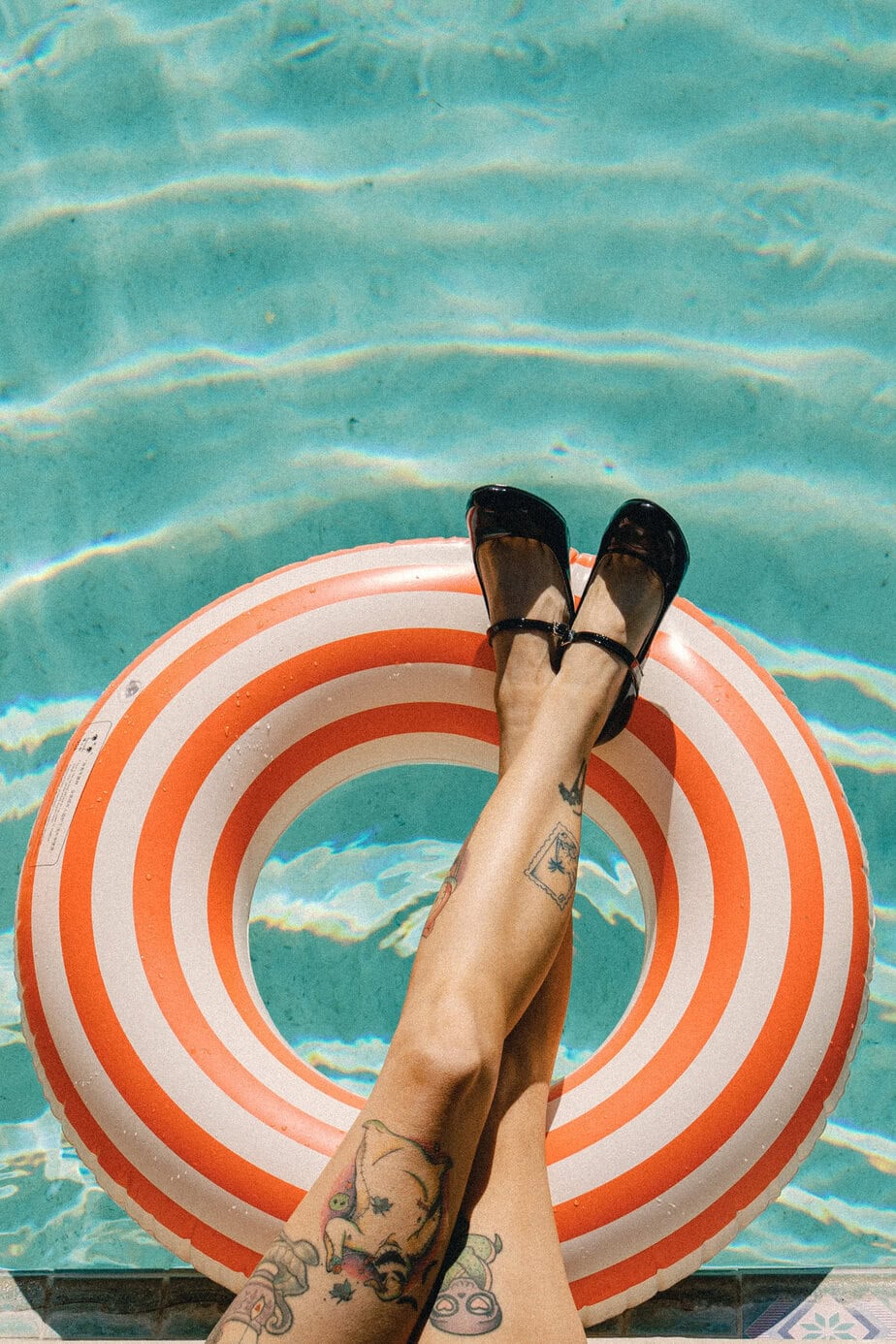 palm springs engagement session pool aesthetic 205