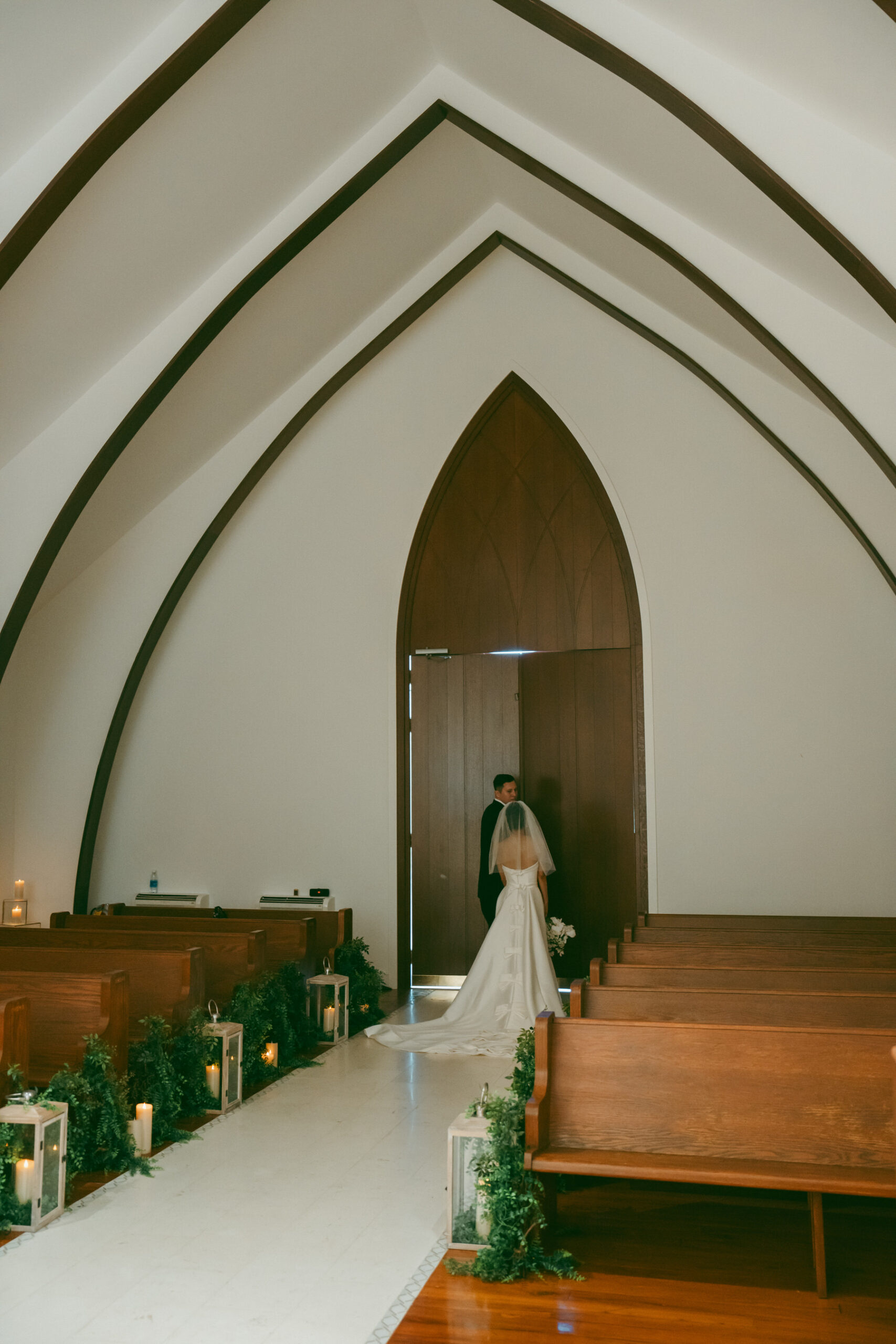 The arches at the Waikiki Leia. Best Oahu Wedding Venues