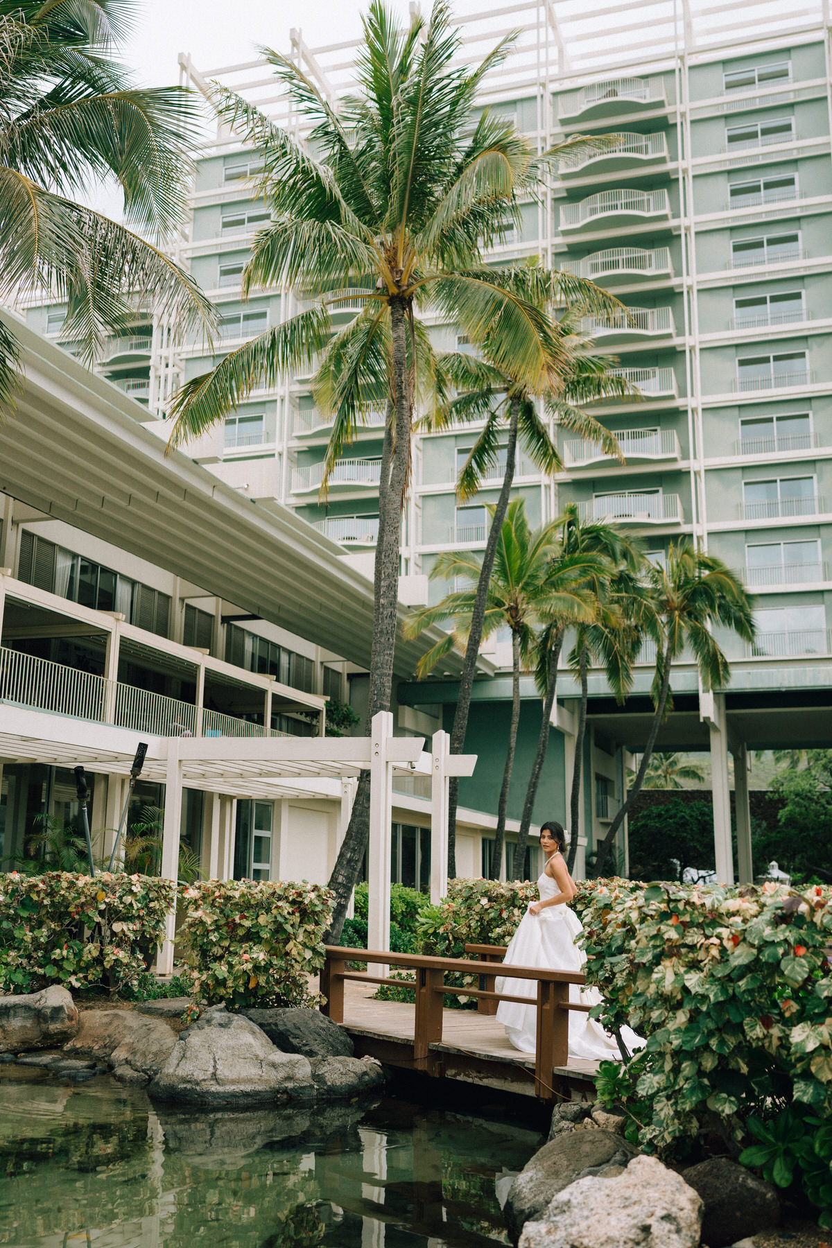 A bride during portraits at the Kahala hotel in Honolulu.