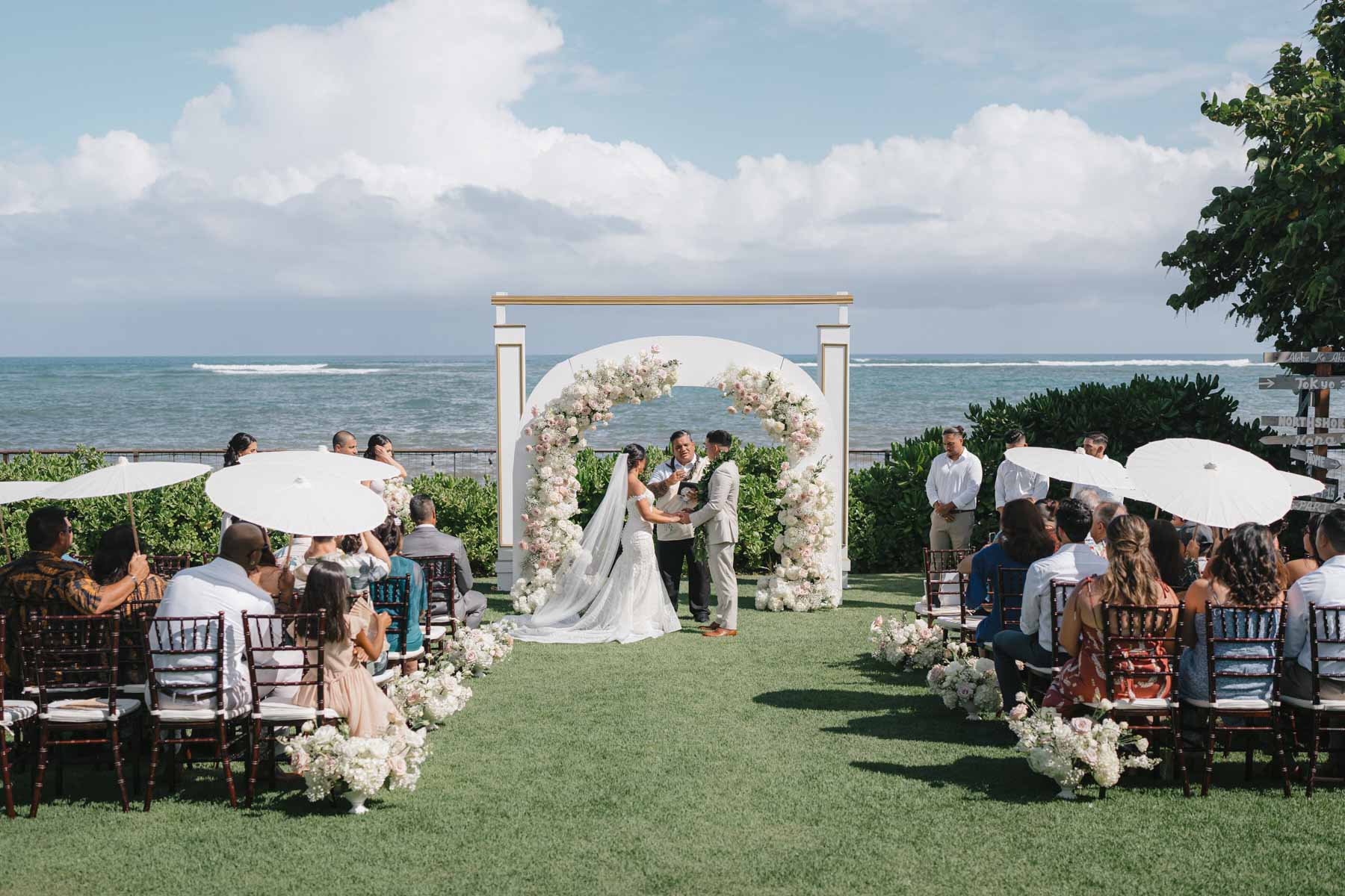 Wedding ceremony at Kaimea Estates at Hale Punakai.