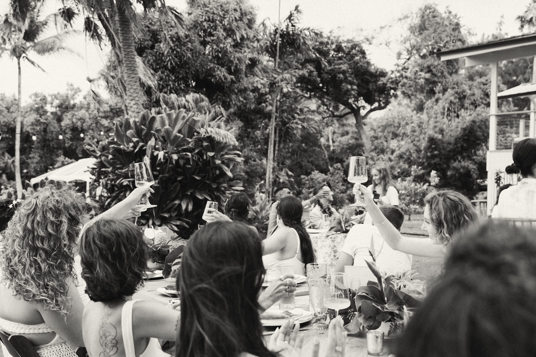 Best Oahu catering brings people together during reception.