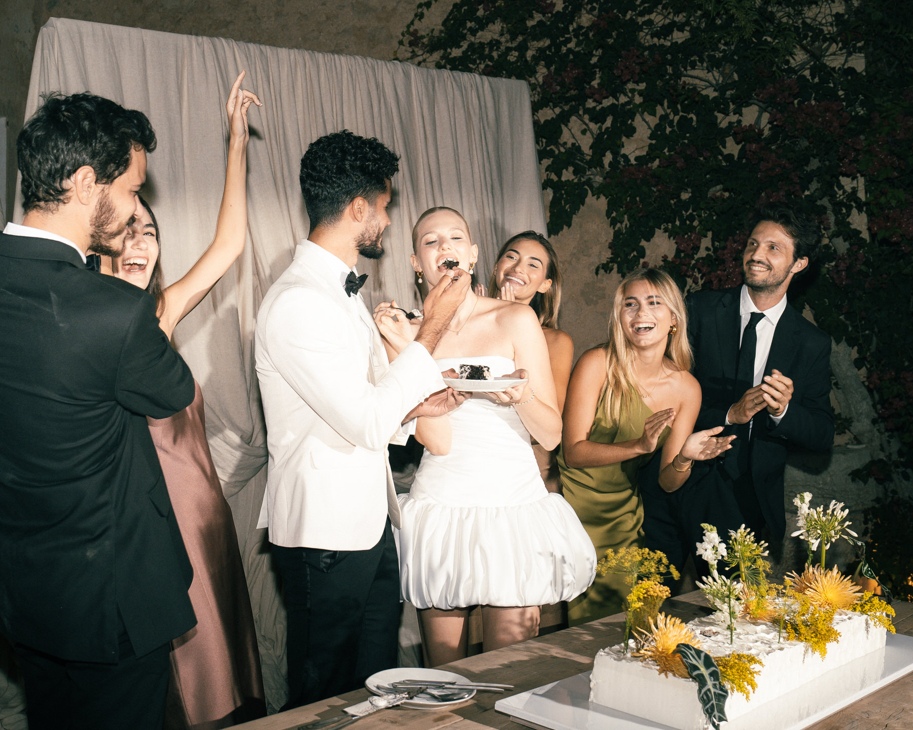 A couple gets married in Mallorca.