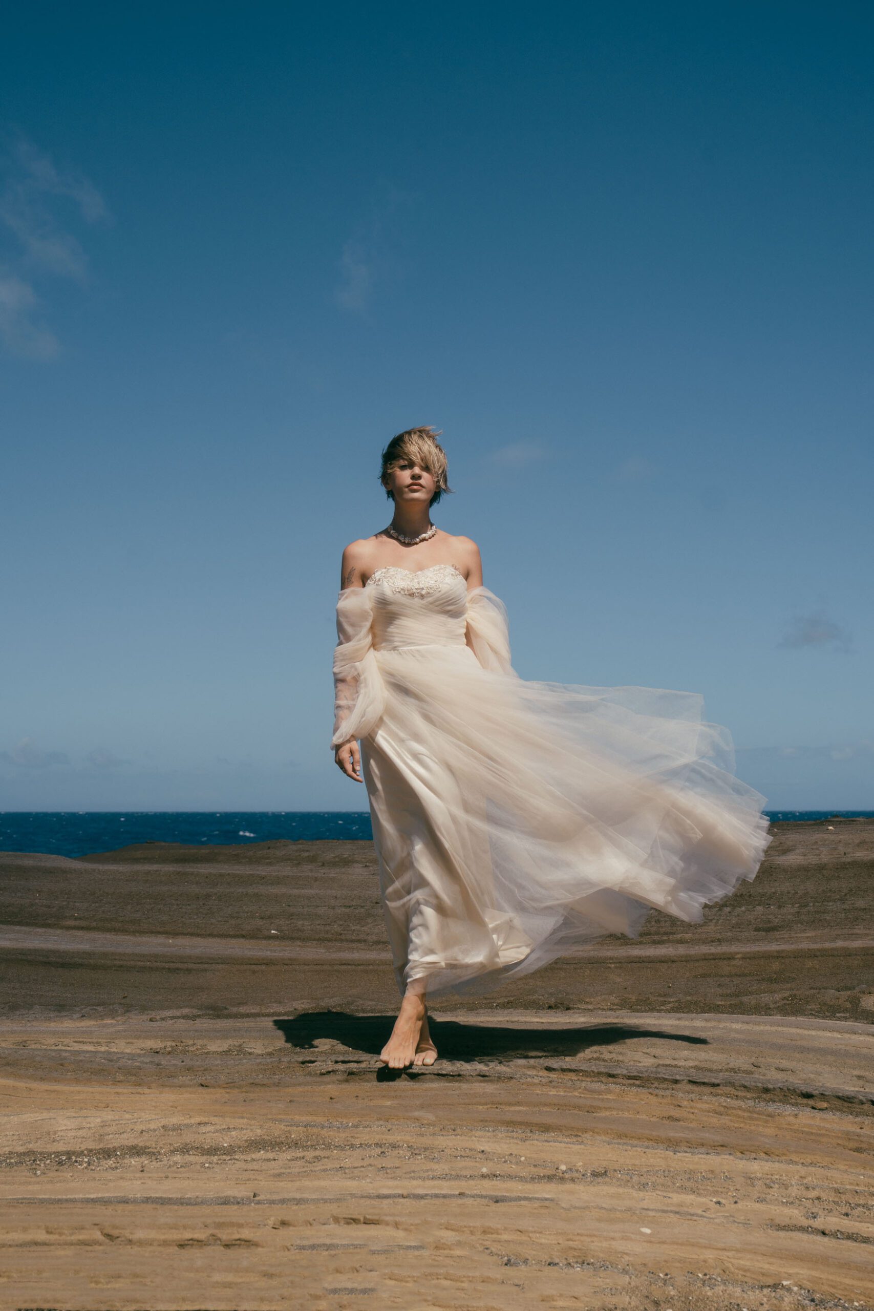 Bridal photography on Oahu’s white sandy beaches