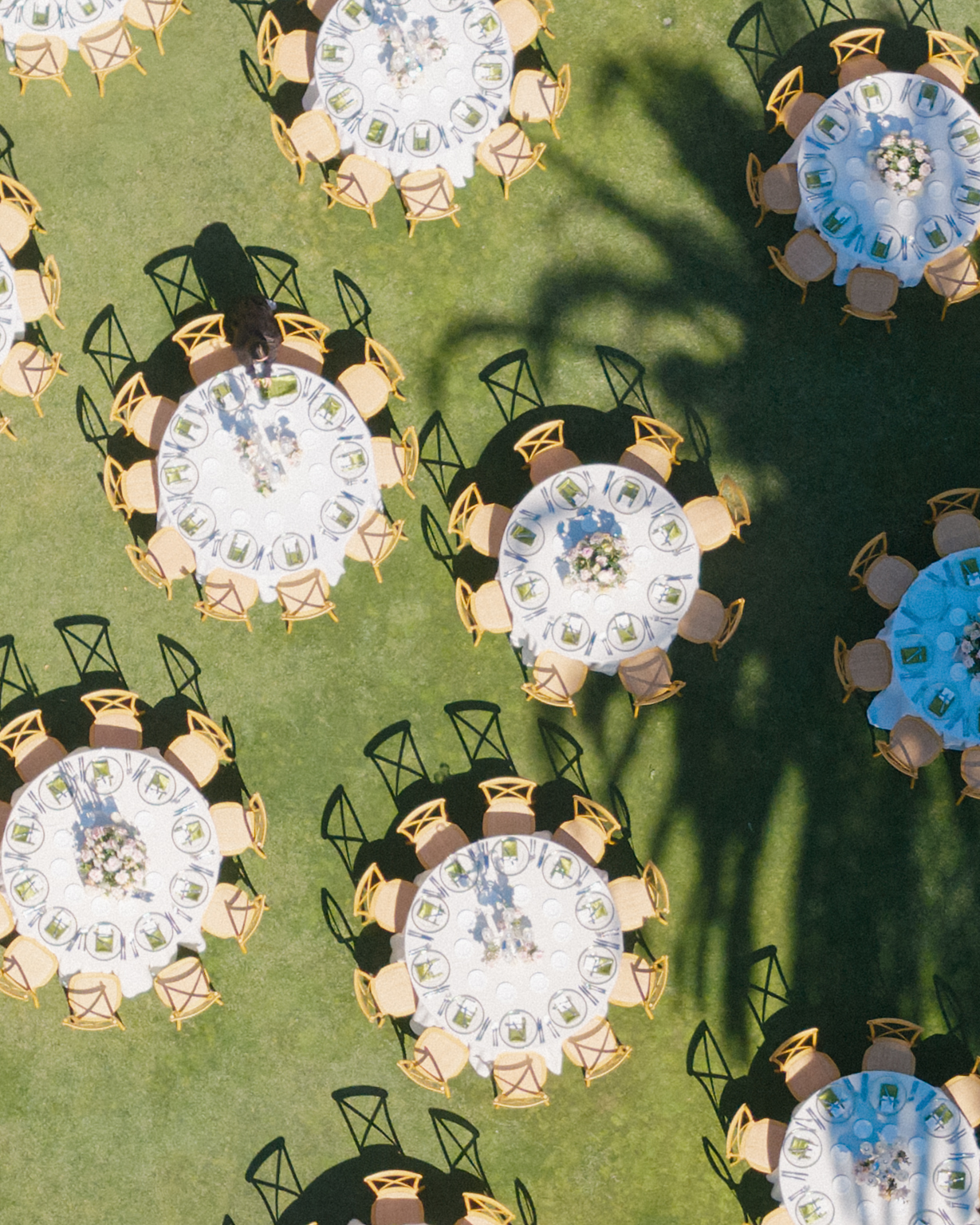 Aerial view of round reception tables arranged on the lawn at Silverado Resort in Napa.